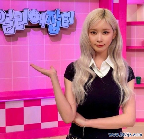世界仙女多荣删除怼公司帖子 事件缘由是什么？